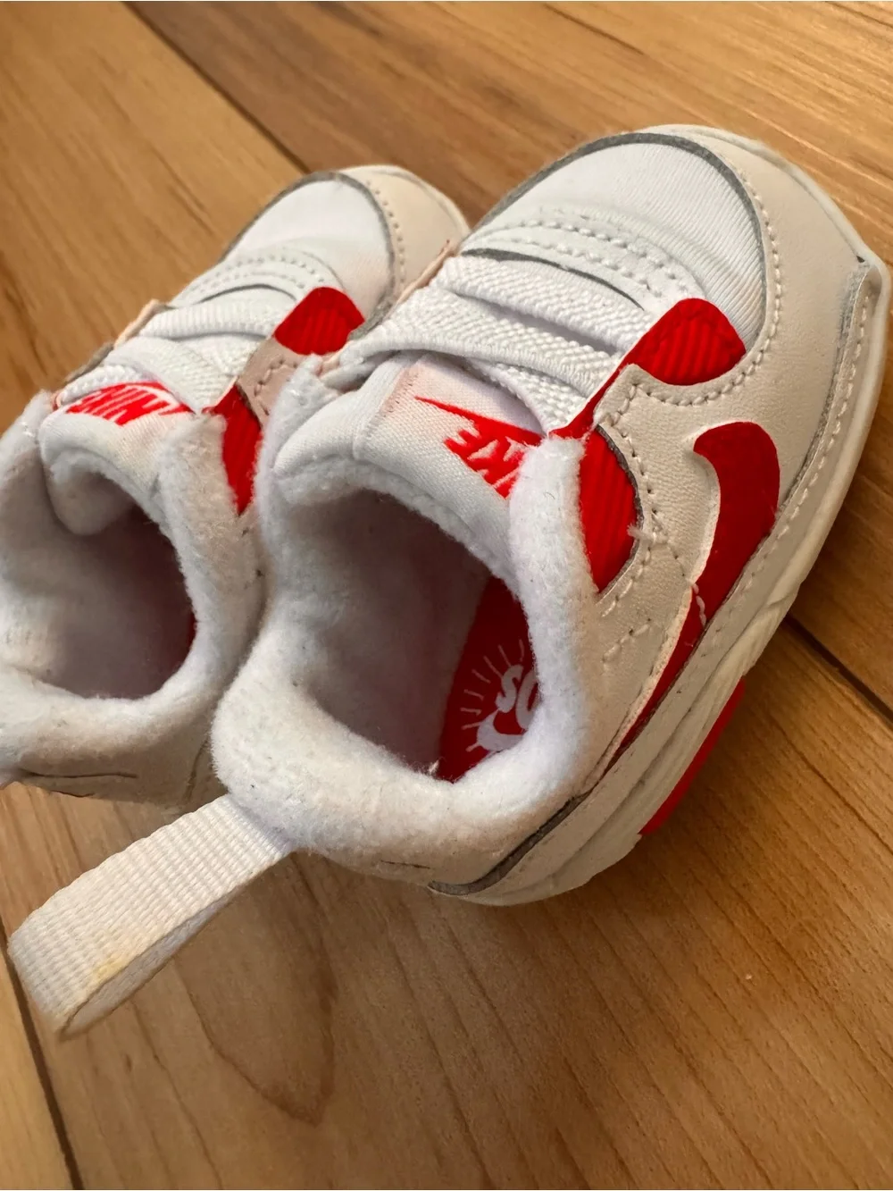 Nike Air Max 90 Crib Bootie White Hyper Red CI0424-105 Infant Size 1C